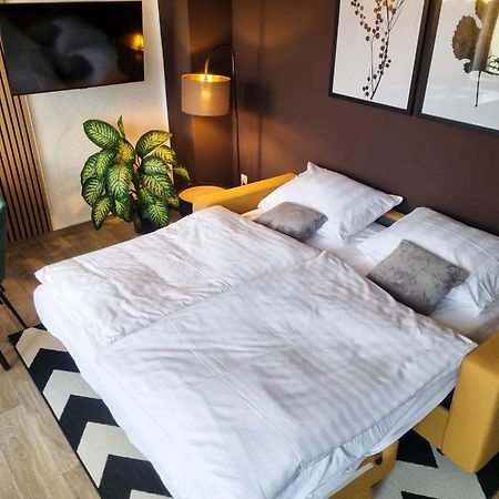 Maremar - Design Maisonette Altstadt - 4 Pers - 57Qm - Luxus Boxspringbett - Kueche - Arbeitsplatz - Privater Parkplatz Greiz Esterno foto