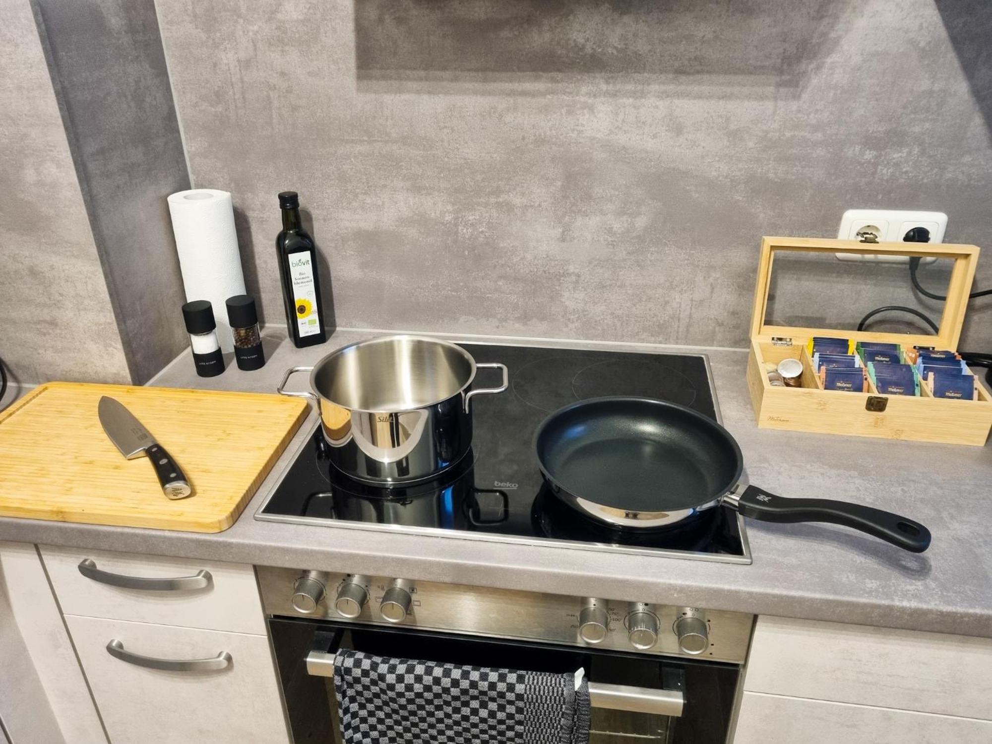 Maremar - Design Maisonette Altstadt - 4 Pers - 57Qm - Luxus Boxspringbett - Kueche - Arbeitsplatz - Privater Parkplatz Greiz Esterno foto