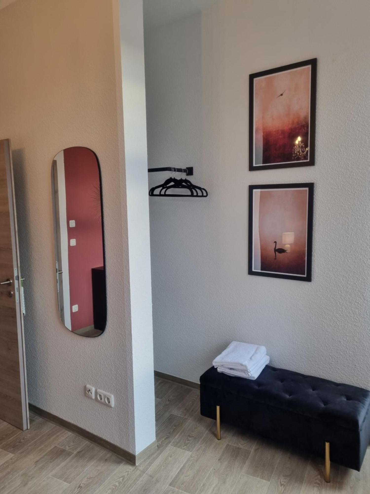 Maremar - Design Maisonette Altstadt - 4 Pers - 57Qm - Luxus Boxspringbett - Kueche - Arbeitsplatz - Privater Parkplatz Greiz Esterno foto